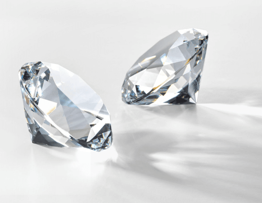Loose certified small diamonds arranged beautifully – Parcel Diamonds marketplace